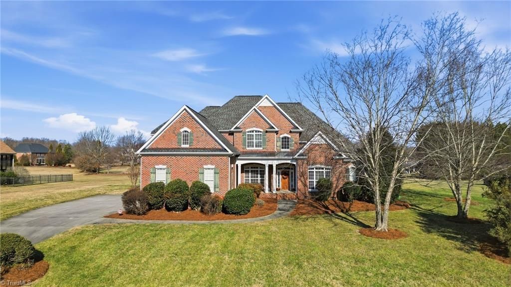 Photo of 204 Fosseway Drive, Greensboro, NC 27455 (MLS # 1205910)
