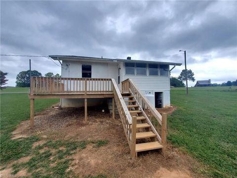 A home in Mount Airy