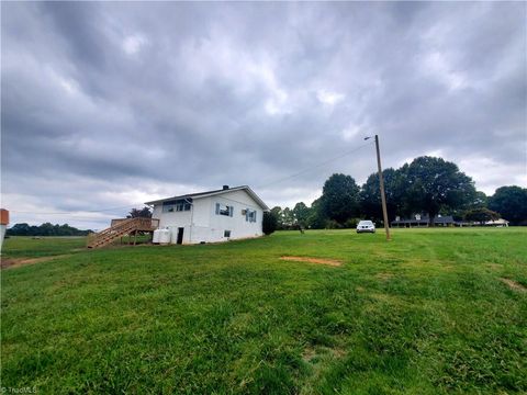 A home in Mount Airy