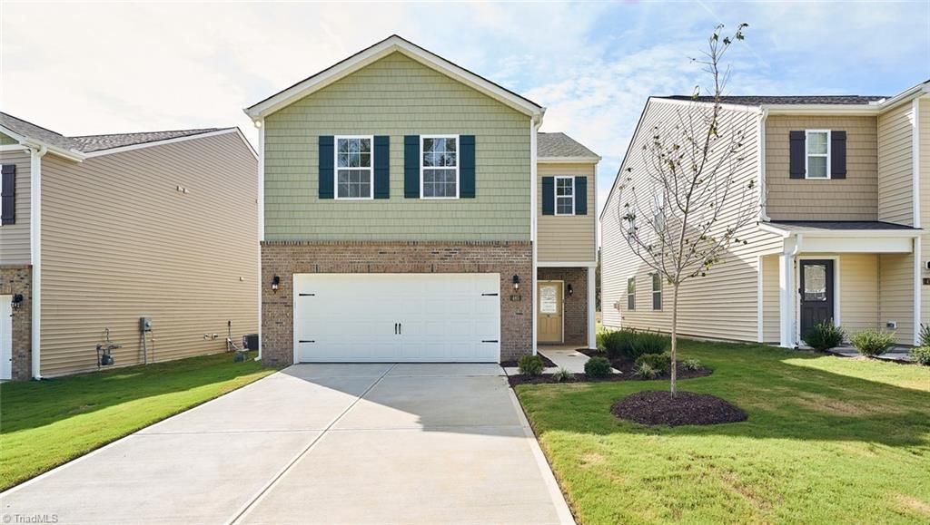 Photo of 212 Beechwood Circle, Thomasville, NC 27360 (MLS # 1218501)