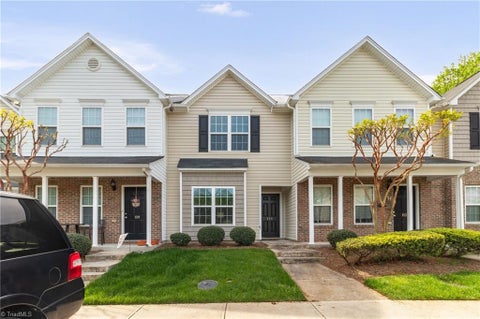 Townhouse For Sale - 111 Swan Haven Lane<br/> Greensboro, NC 27405