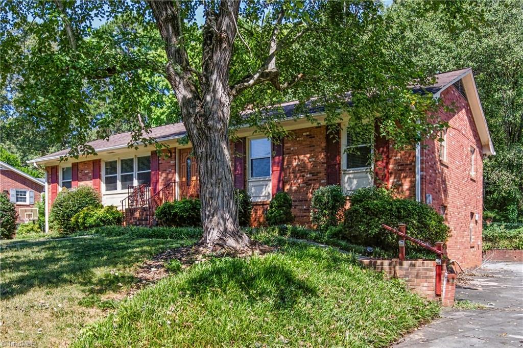 Photo of 2961 Northbridge Road, Winston-Salem, NC 27103 (MLS # 1235643)