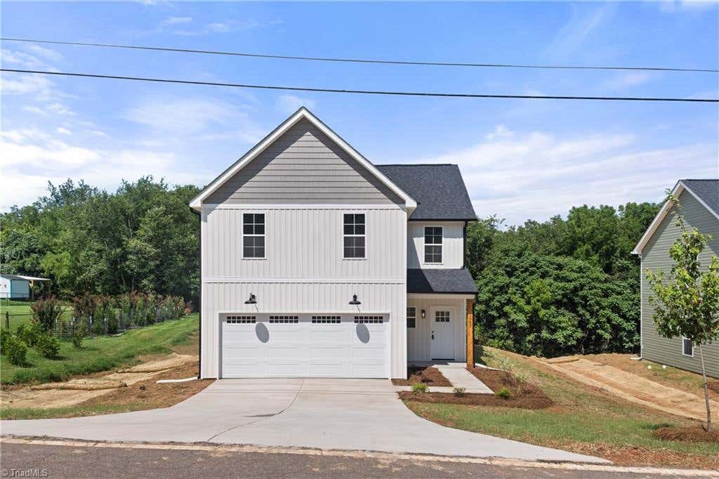 Photo of 1667 Ralee Drive, Winston-Salem, NC 27127 (MLS # 1230241)
