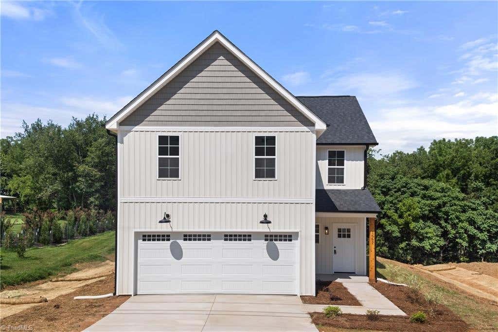 Photo of 1667 Ralee Drive, Winston-Salem, NC 27127 (MLS # 1230241)