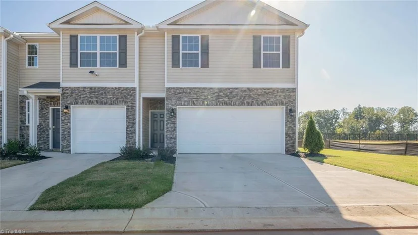 1600 Komondor Trail, photo 1 of 23