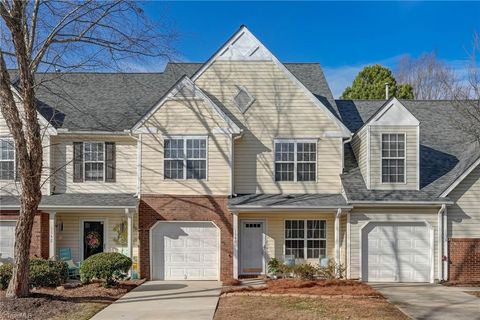 Homes For Sale - 1140 Parsons Place<br/> Greensboro, NC 27410