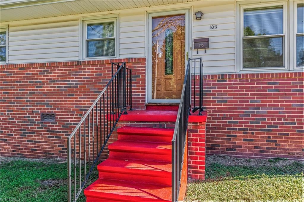 Photo of 105 Cassell Street, Winston-Salem, NC 27127 (MLS # 1237091)