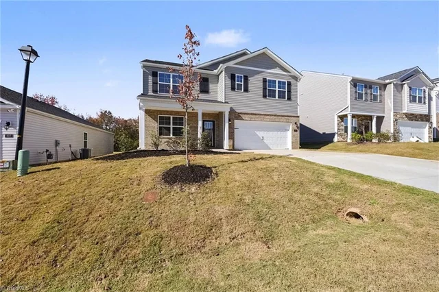 709 Tobacco Road, photo 5 of 30