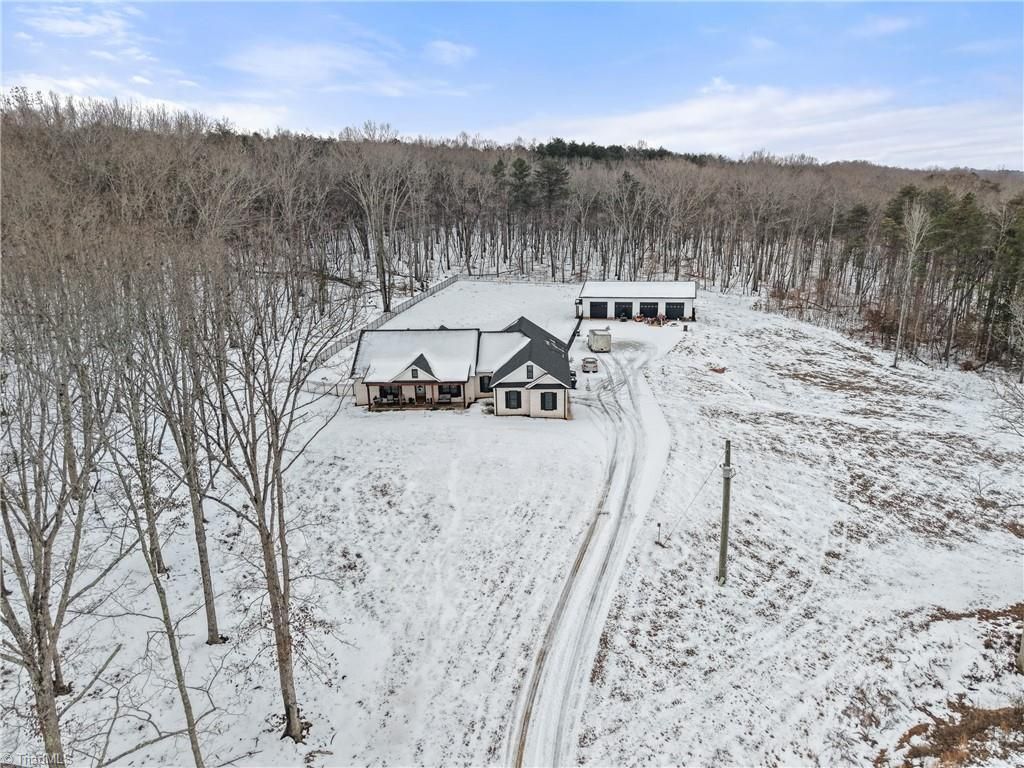 Photo of 7994 Ridge Road, Tobaccoville, NC 27050 (MLS # 1208396)