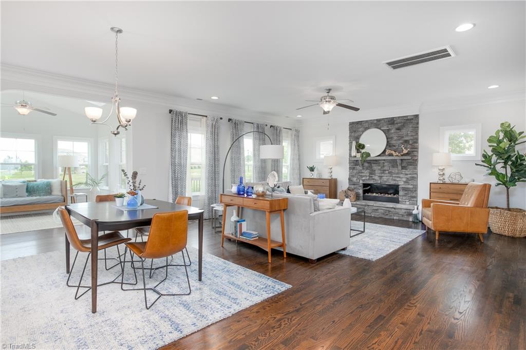 8015 Northwest Meadows Drive