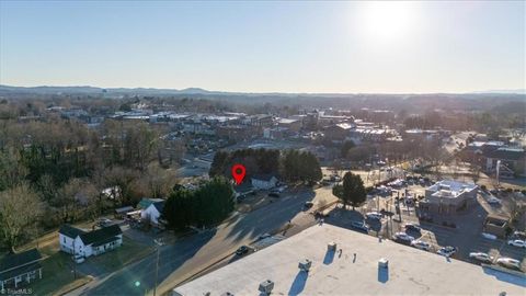 A home in Mount Airy