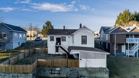 A home in Mount Airy