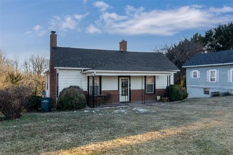 A home in Mount Airy