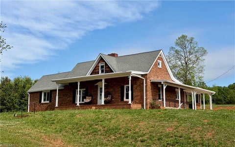 Homes For Sale - 4254 Sparta Road<br/> North Wilkesboro, NC 28659