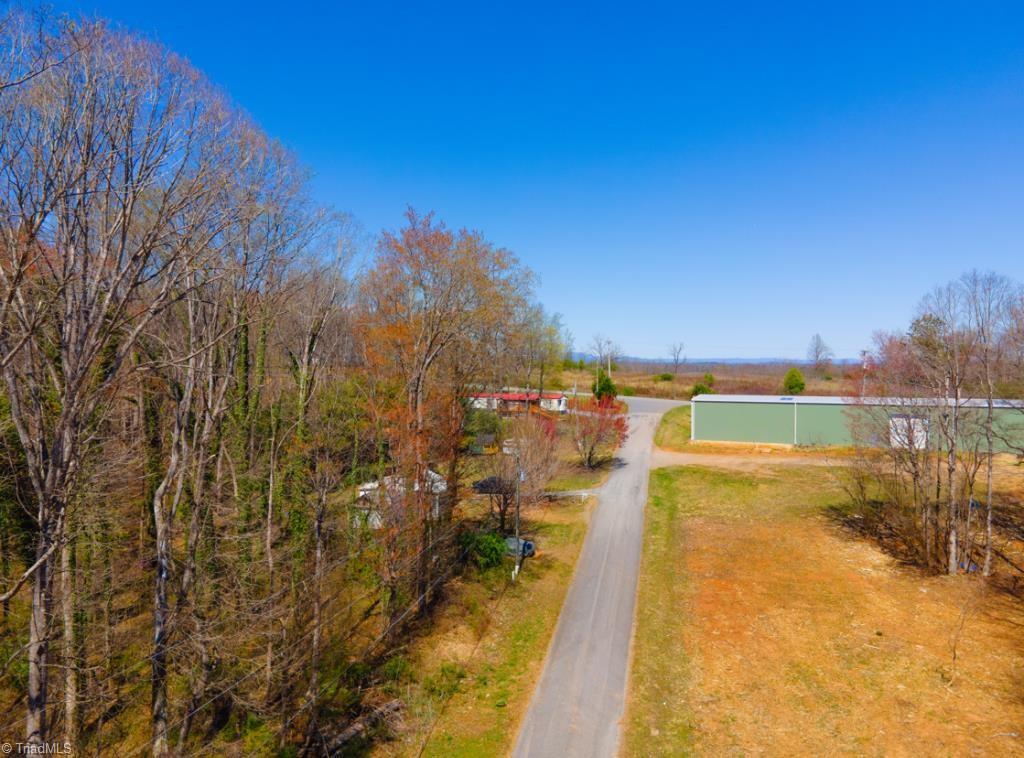 Fremont Lane, Elkin, North Carolina image 5