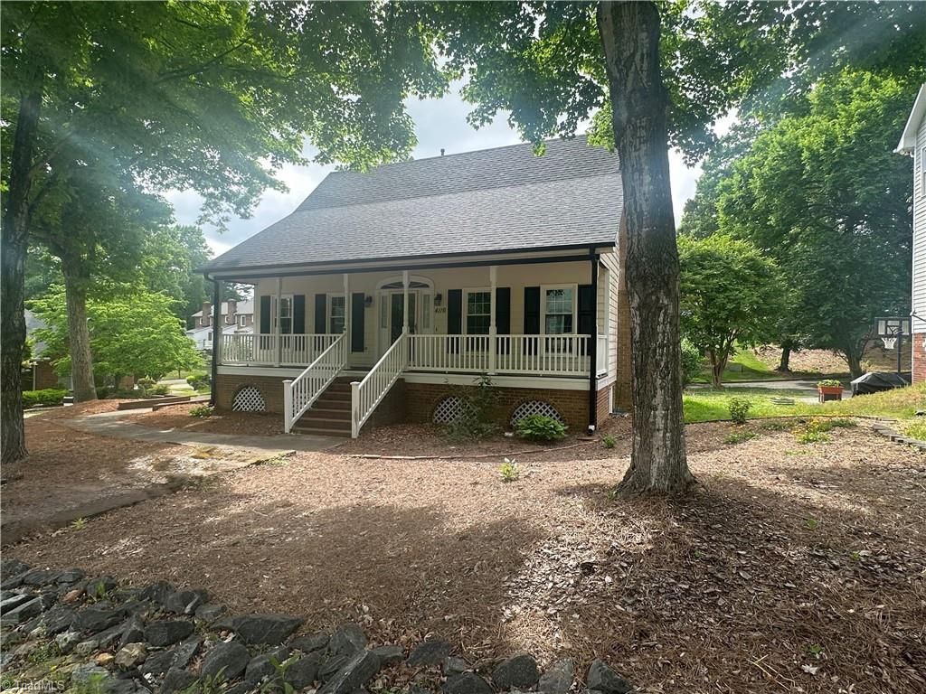 Photo of 4116 Moss Brook Drive, Winston-Salem, NC 27127 (MLS # 1219105)