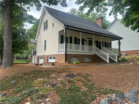 Townhouse For Sale - 4116 Moss Brook Drive<br/> Winston-Salem, NC 27127