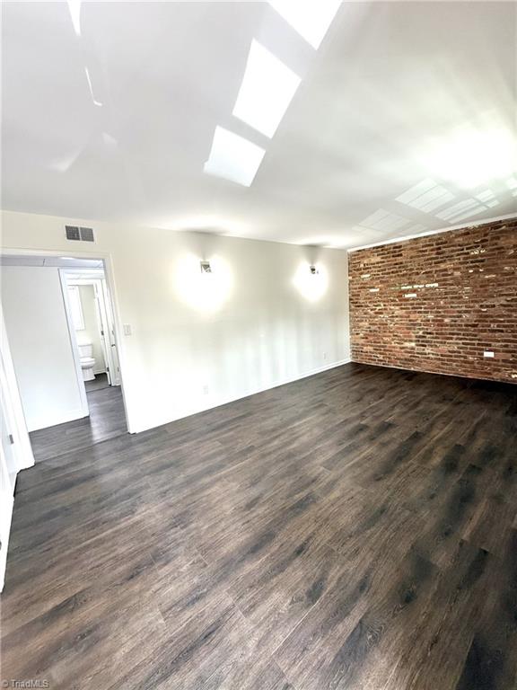 Kernersville, North Carolina 27284, United States, 2 Bedrooms Bedrooms, ,2 BathroomsBathrooms,Residential,Pending,81658