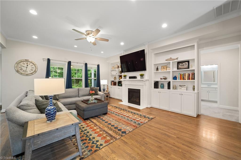 Clemmons, North Carolina 27012, United States, 4 Bedrooms Bedrooms, ,3 BathroomsBathrooms,Residential,Pending,190680