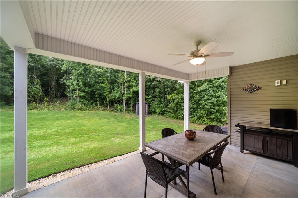 Clemmons, North Carolina 27012, United States, 4 Bedrooms Bedrooms, ,3 BathroomsBathrooms,Residential,Pending,190680