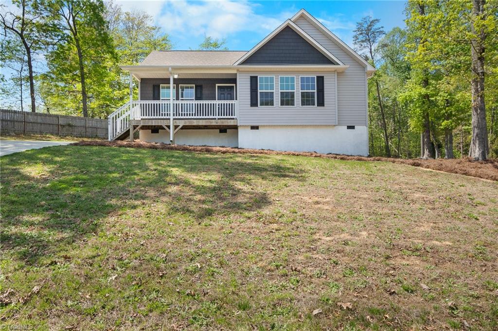866 Falling Creek Court, Rural Hall, North Carolina image 1