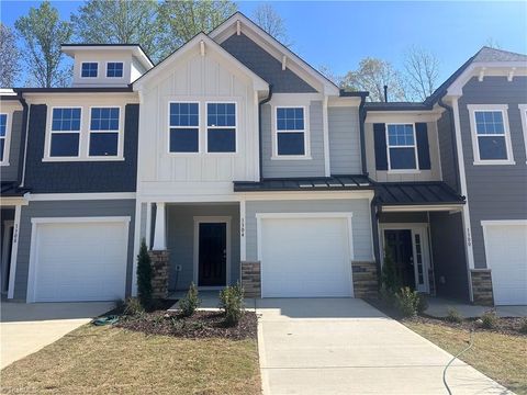 Townhouse For Sale - 1304 Hammond Drive<br/> Alamance County, Mebane, NC 27302