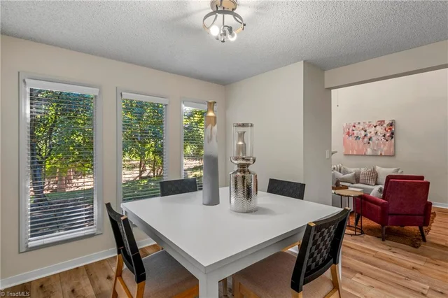 306 N Lindell Road Unit E, photo 4 of 34