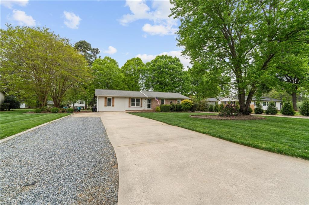 5211 Driftwood Drive, Davidson, North Carolina image 3