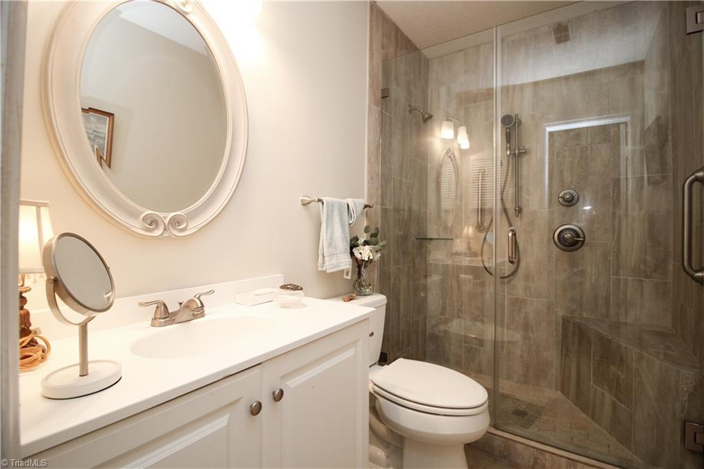 21 Park Village Lane #E, Greensboro, North Carolina image 23