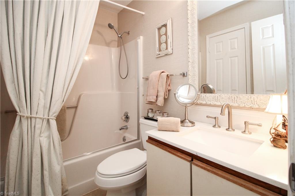 21 Park Village Lane #E, Greensboro, North Carolina image 29