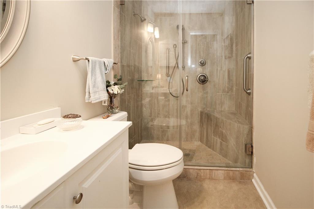 21 Park Village Lane #E, Greensboro, North Carolina image 24