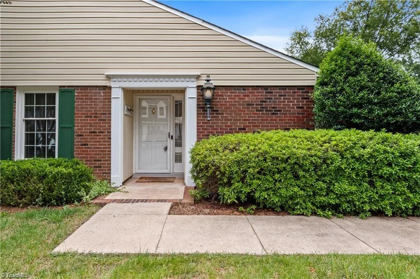 101 Saint Johns Court, photo 1 of 22