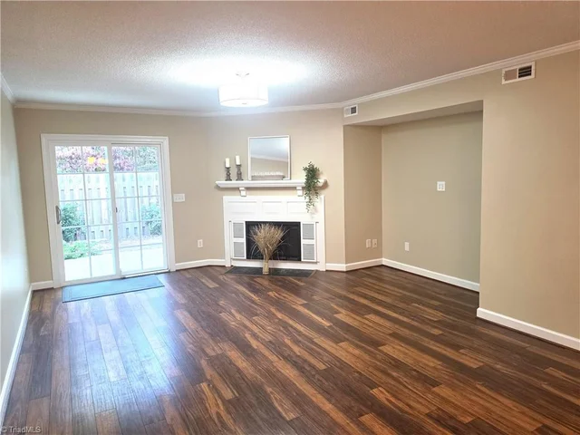 101 Saint Johns Court, photo 3 of 22