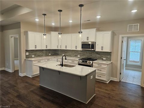 A home in Clemmons