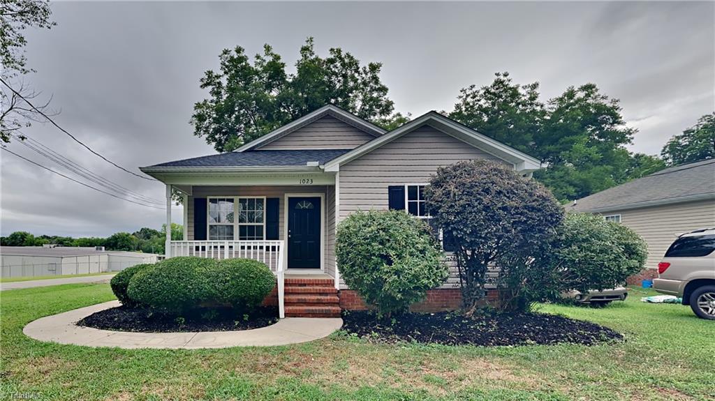 View Burlington, NC 27215 house