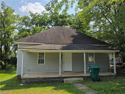 Homes For Sale - 806 E Commerce Avenue<br/> Guilford County, High Point, NC 27260