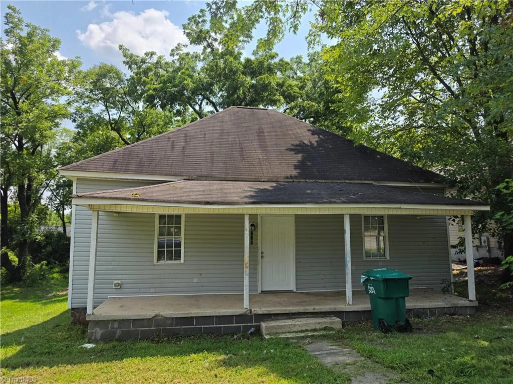 806 E Commerce Avenue, High Point, NC, 27260