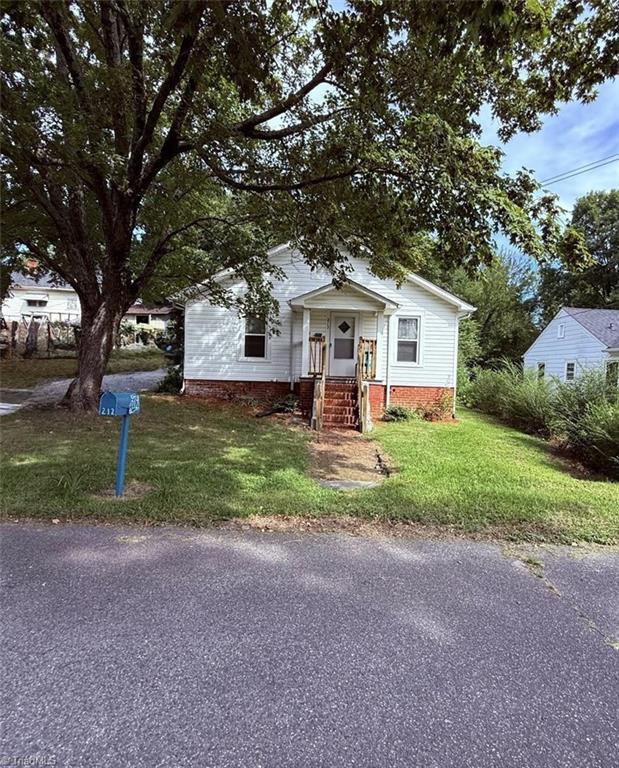 212 Ridgecrest Street, Thomasville, NC, 27360