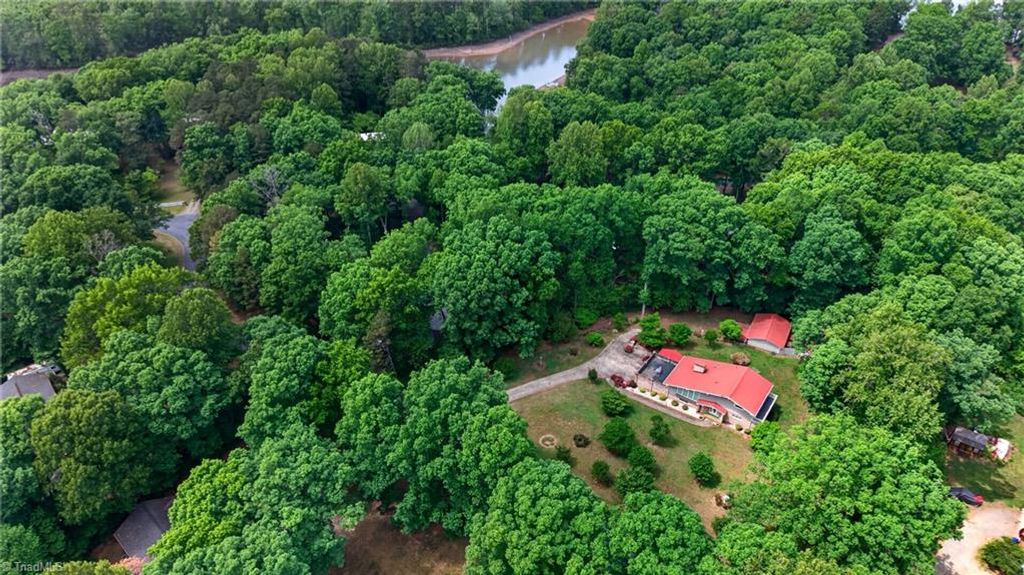 Photo of 5138 Red Fox Trail, Asheboro, NC 27205 (MLS # 1218359)