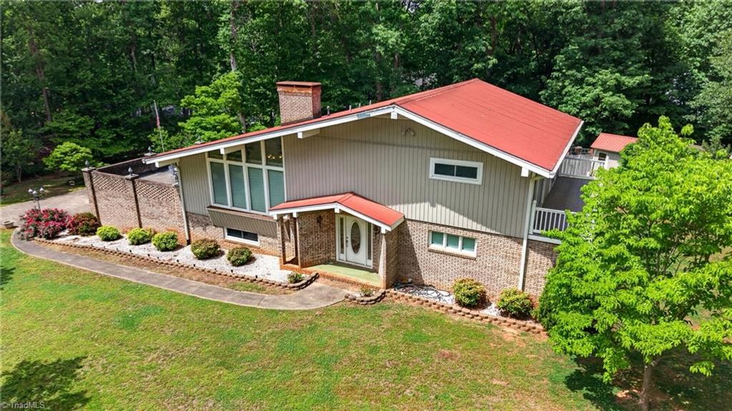 Photo of 5138 Red Fox Trail, Asheboro, NC 27205 (MLS # 1218359)