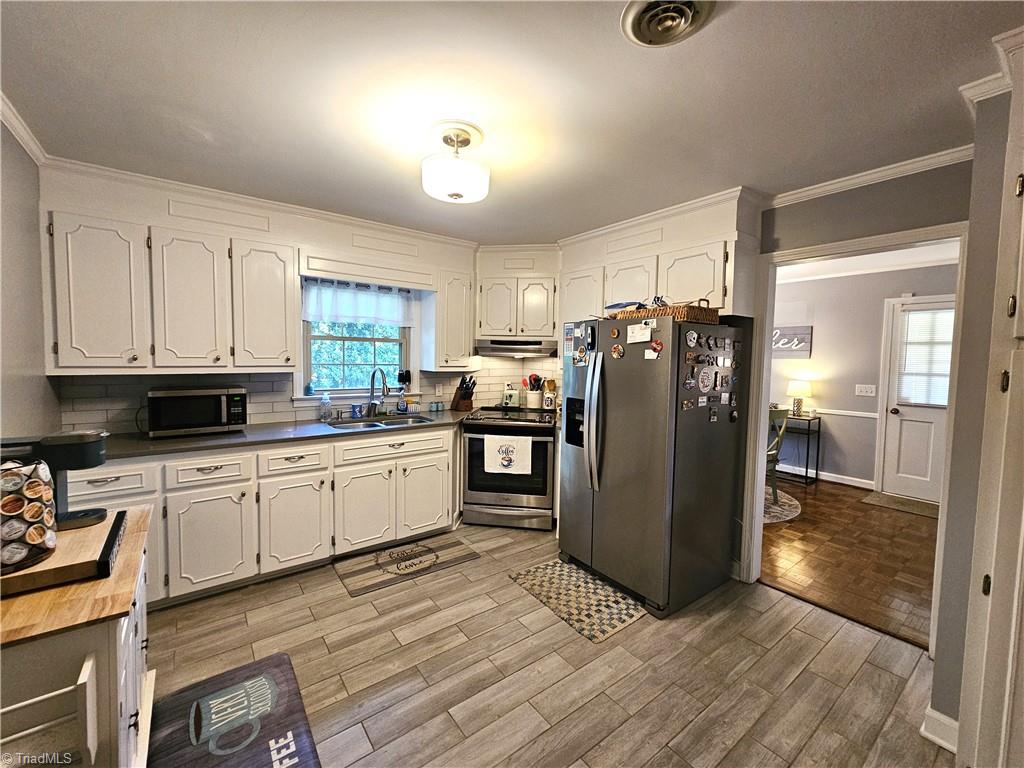 831 Sunset Drive, Pilot Mountain, North Carolina image 8