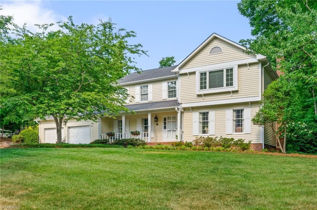 Photo of 1312 Kensington Drive, High Point, NC 27262 (MLS # 1222359)
