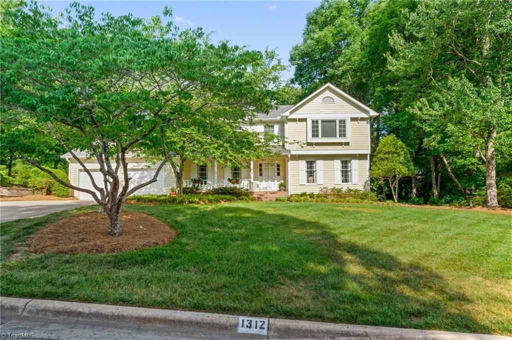 Photo of 1312 Kensington Drive, High Point, NC 27262 (MLS # 1222359)