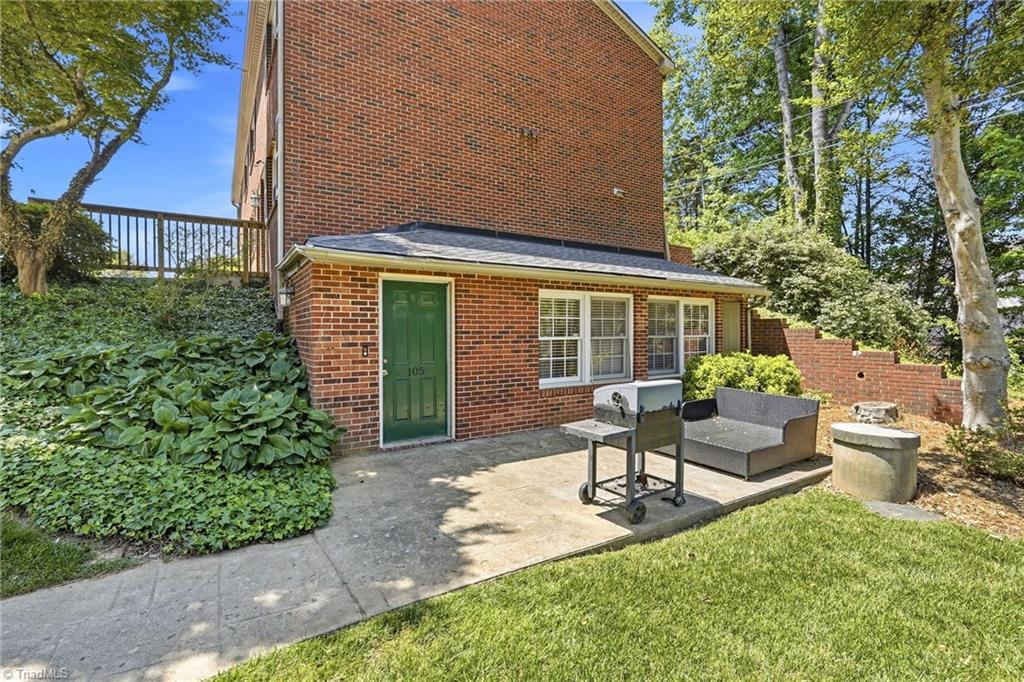 105 Briar Creek Manor