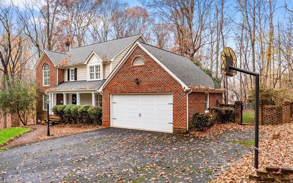 2004 Northmont Drive