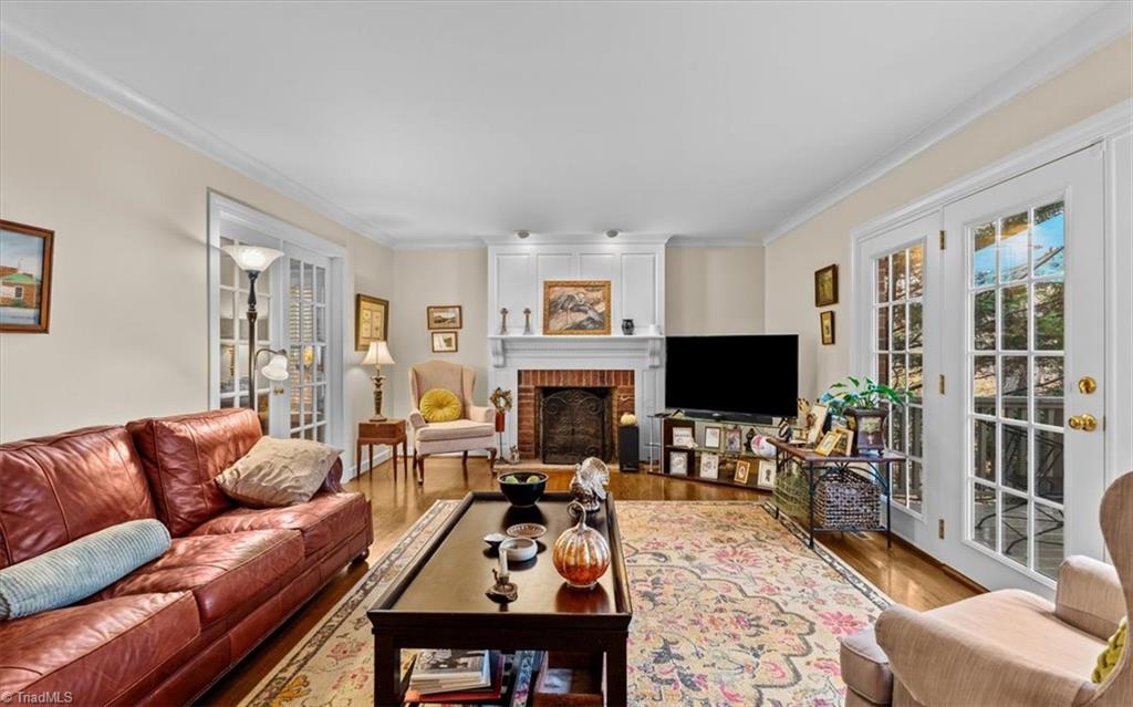 2004 Northmont Drive