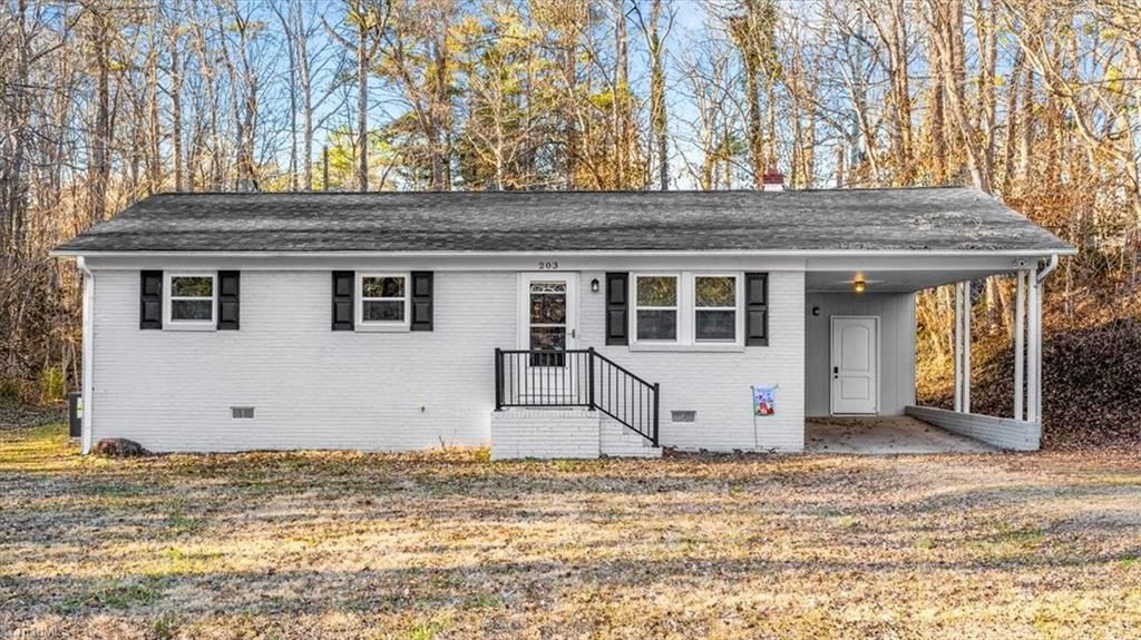 Photo of 203 Druid Hills Drive, Lexington, NC 27292 (MLS # 1207195)