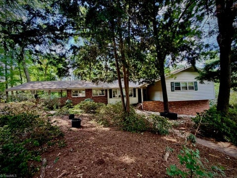 Homes For Sale - 1200 Glen Eden Drive<br/> Raleigh, NC 27612
