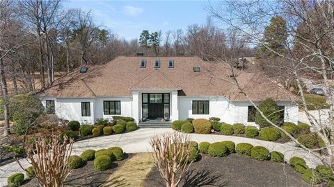 11 Monmouth Court Greensboro NC 27410