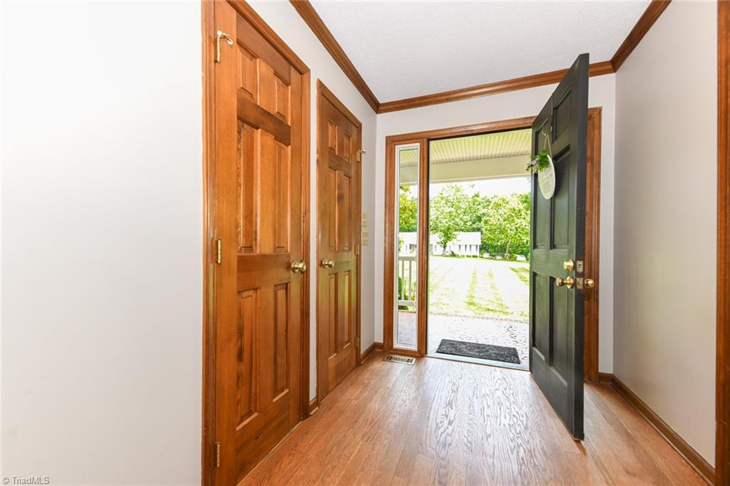 6107 Four Oaks Court, Summerfield, North Carolina image 8